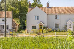 Pond Cottage E
